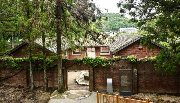 붉은 벽돌담으로 세워져 한센인들을 강제로 가뒀던 감금실. /최현배 기자