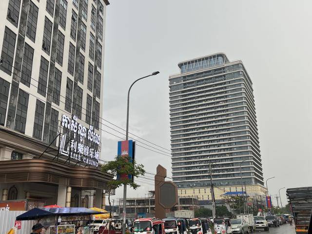 시아누크빌의 호텔. 상층부에 보이스피싱 거점이 있는 것으로 알려져 있다. 시아누크빌=허경주 특파원