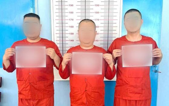 지난11일 캄보디아 AKP통신에 따르면 전날 캄보디아 깜폿지방검찰청이 살인과 사기 혐의로 A씨 등 30에서 40대 중국인 3명을 구속기소 했다고 밝혔다.   이들은 지난8월 깜폿주 보꼬산 인근에서 20대 한국인 대학생 B씨를 살해한 혐의를 받고 있다. AKP통신 홈페이지 캡쳐