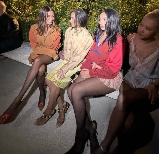 헤일리 비버, 조이 크라비츠, 찰리 XCX, 로제./소셜미디어