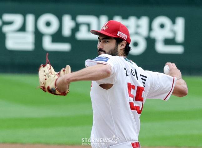 SSG 미치 화이트.