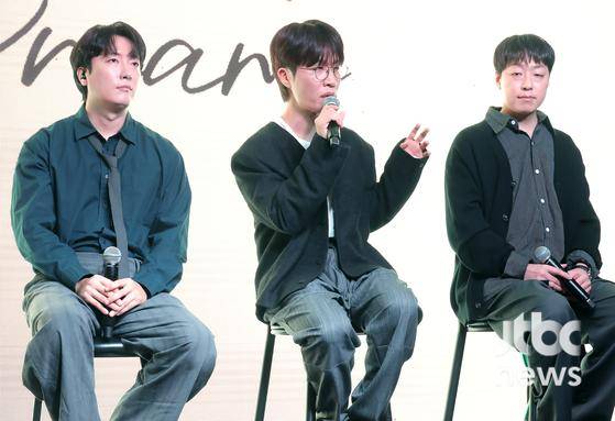 밴드 소란이 16일 오후 서울 엠피엠지 사옥에서 열린 EP 'DREAM' 쇼케이스 무대에 올라 소감을 말하고 있다. 박세완 엔터뉴스팀 기자 park.sewan@jtbc.co.kr