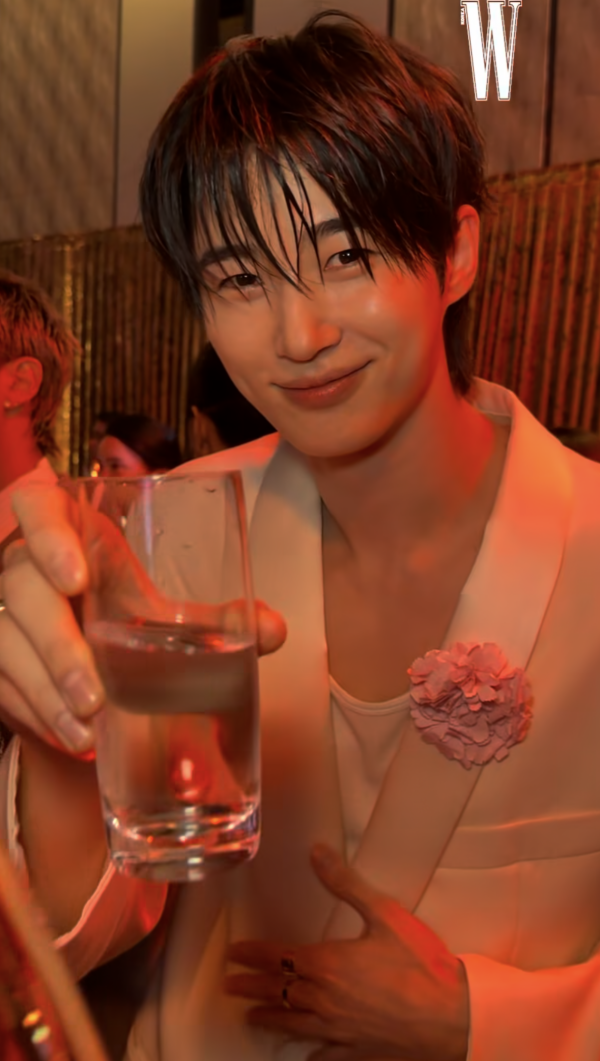 ⓒW코리아 공식 SNS