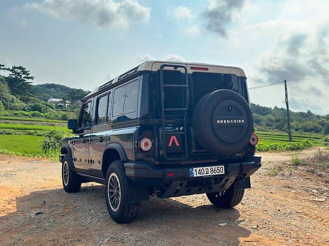 이네오스 그레나디어 후면 ⓒ데일리안 편은지 기자
