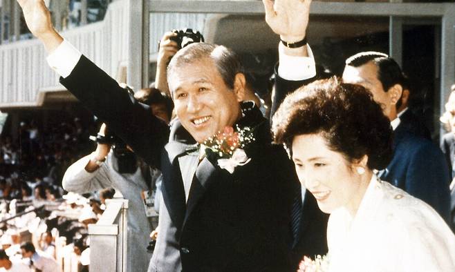 1988년 제24회 서울 올림픽 개회식에 부인 김옥숙 여사와 함께 참석한 노태우 전 대통령. 연합뉴스