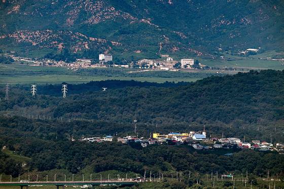경기 파주시의 통일촌마을 전경. 1970년대 민통선 내 조성된 이 곳에는 제대 군인, 실향민 등 450여명이 거주하고 있다. [연합뉴스]