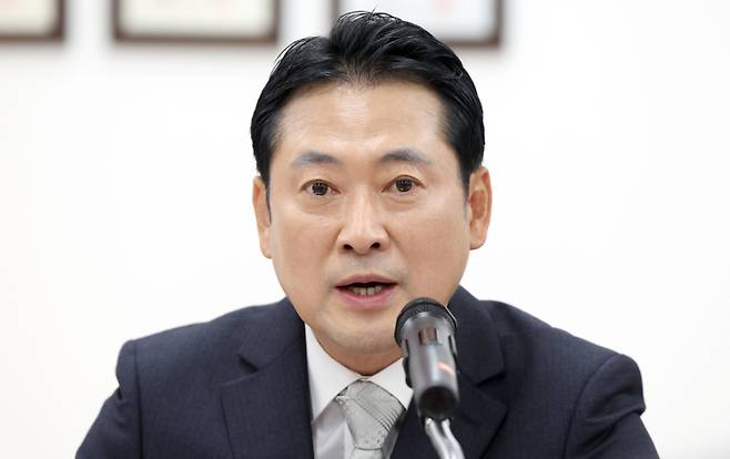 장동혁 국민의힘 대표가 16일 경남 창원시 성산구 지엠비 코리아에서 열린 미국 관세 정책 대응 수출기업 민생현장 간담회에서 발언하고 있다. 연합뉴스