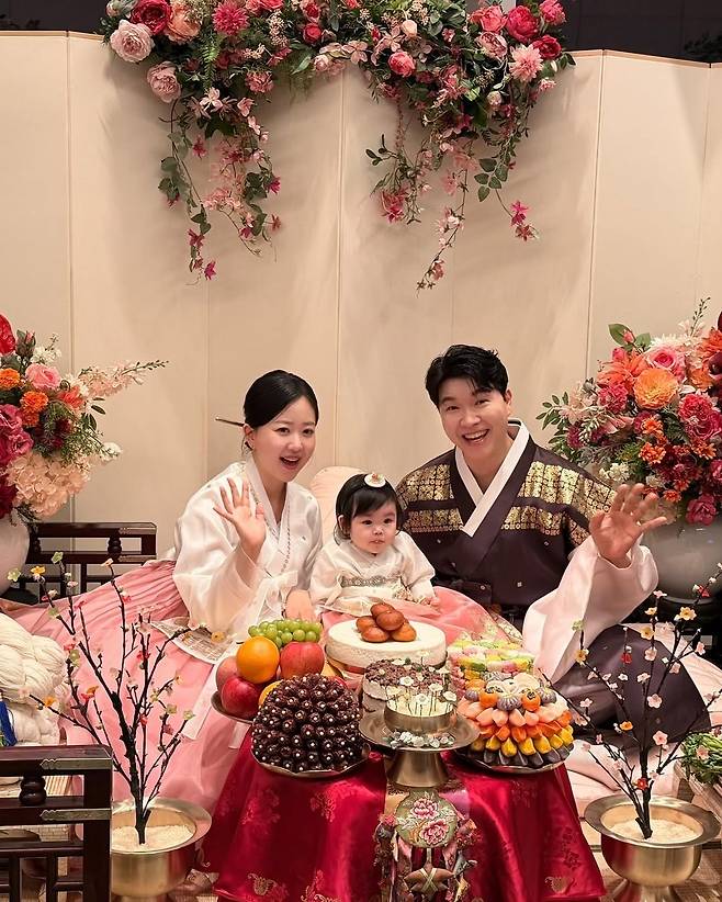 박수홍, 김다예 부부 가족. SNS 캡처