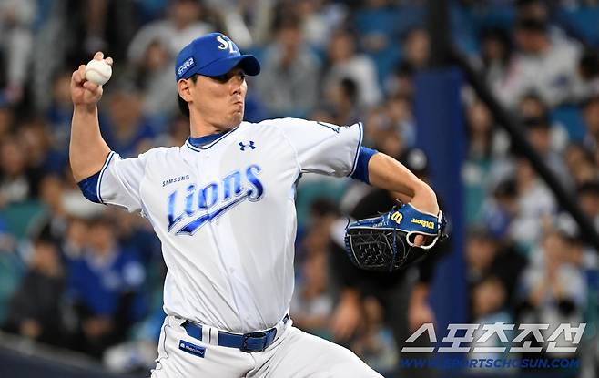 14일 대구 라이온즈파크에서 열린 삼성과 SSG의 준PO 4차전. 삼성 김재윤이 역투하고 있다. 대구=박재만 기자 pjm@sportschosun.com/2025.10.14/