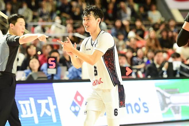 Choi jin-kwang during the game.