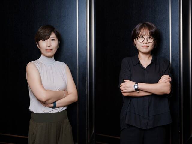 정서경 작가(왼쪽)과 김희원 감독이 배우 전지현과 강동원의 캐스팅을 두고 '기적'이었다고 표현했다. /월트디즈니 컴퍼니 코리아