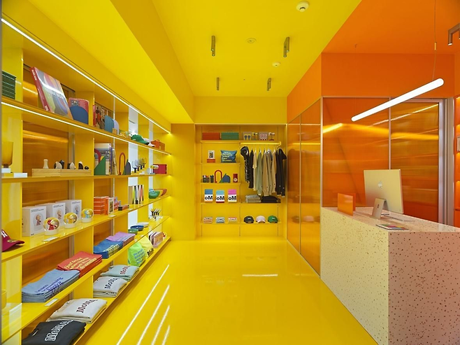 서울 MoMA 북스토어 내부 모습. 현대카드