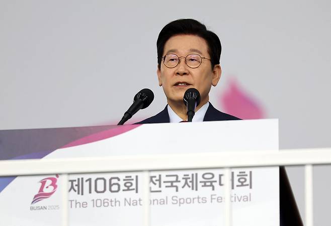 thumb/R658x0.q70/?fname=https://t1.daumcdn.net/news/202510/18/segye/20251018210249860fjtj.jpg