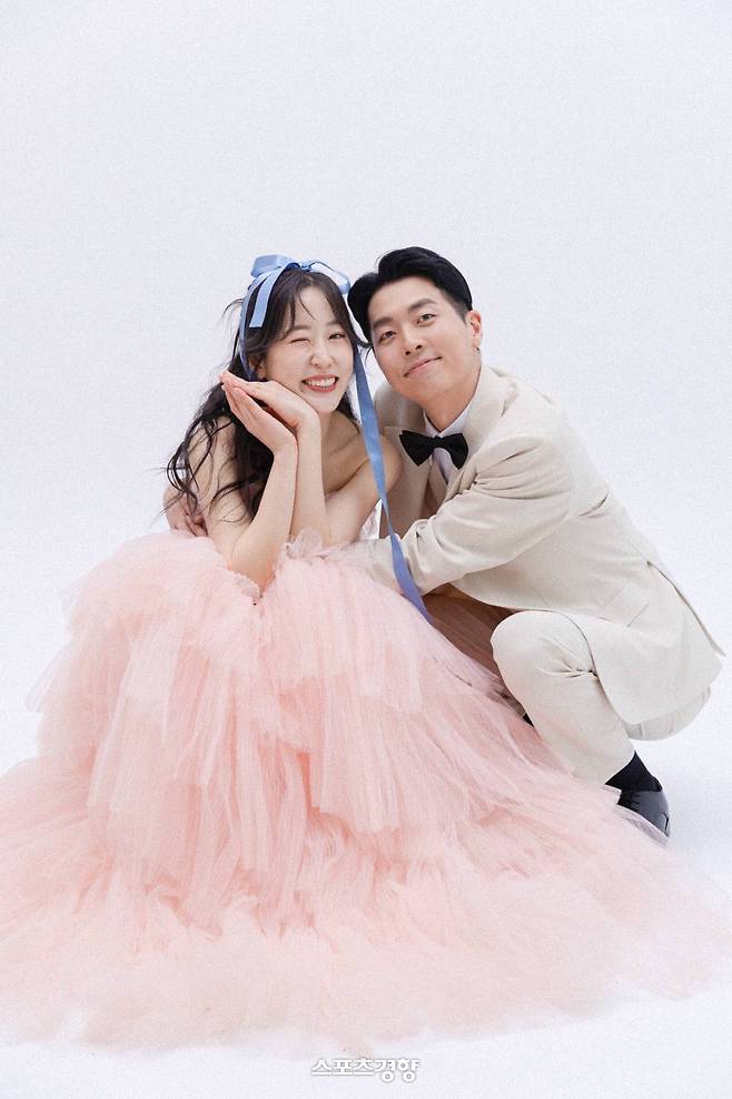 방송인 나누리와 18일 결혼식을 올리는 MBC 개그맨 오지환. 오지환 청첩장