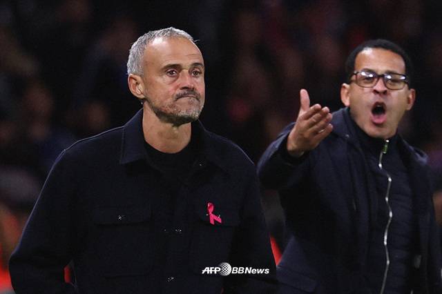 루이스 엔리케(왼쪽) PSG 감독. /AFPBBNews=뉴스1