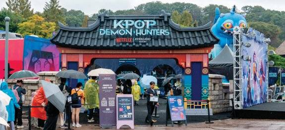 경기 용인에 있는 에버랜드 ‘케이팝 데몬 헌터스’ 테마존 입구.&nbsp;홍태식