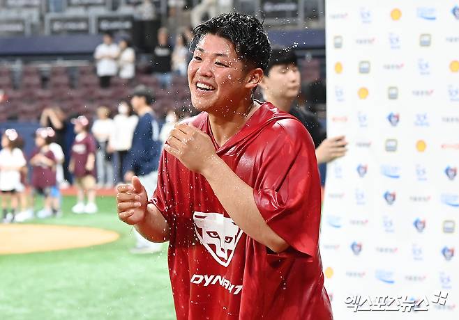 지난해 SSG 랜더스, 두산 베어스에서 뛰었던 일본인 투수 시라카와 케이쇼. 사진 엑스포츠뉴스 DB