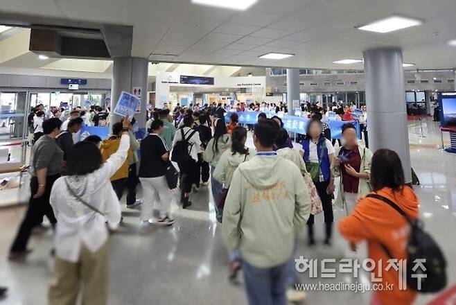 서귀포시 강정항 크루즈터미널.