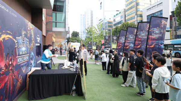 18일 컴투스 '서머너즈 워: 천공의 아레나(이하 서머너즈 워)'의 글로벌 e스포츠 대회 '서머너즈 워 월드 아레나 챔피언십 2025(이하 SWC2025)' 아시아퍼시픽 컵이 부산에서 막을 올렸다. /사진=컴투스