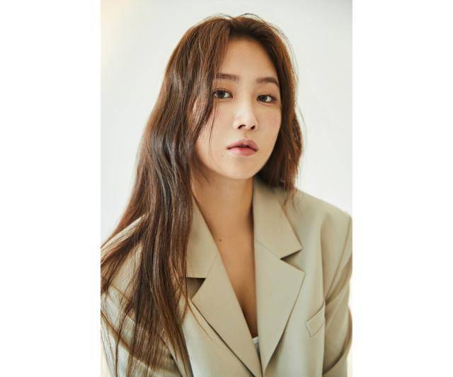 그룹 씨스타 출신 가수 소유. 전 소속사 빅플래닛메이드엔터 제공