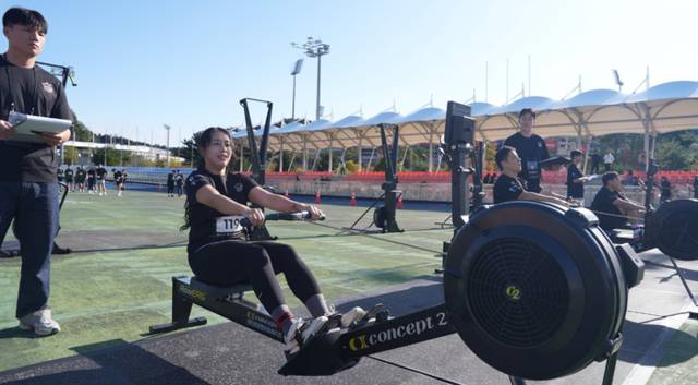 ▲ 춘천레저·태권도조직위원회는 18~19일 춘천 일원에서 1200여명의 시민들이 참여한 가운데 ‘시민레저이벤트’를 개최했다. 사진은  송암스포츠타운에서 진행된 ‘피지컬춘 100’ 행사 모습. 춘천레저·태권도조직위원회 제공.