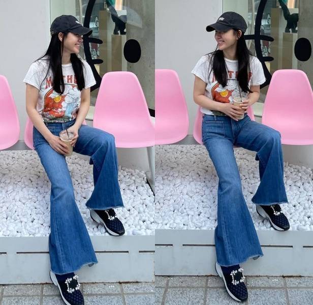 박주미가 청바지 한 벌로 청춘의 감성을 완성했다.사진=박주미 SNS