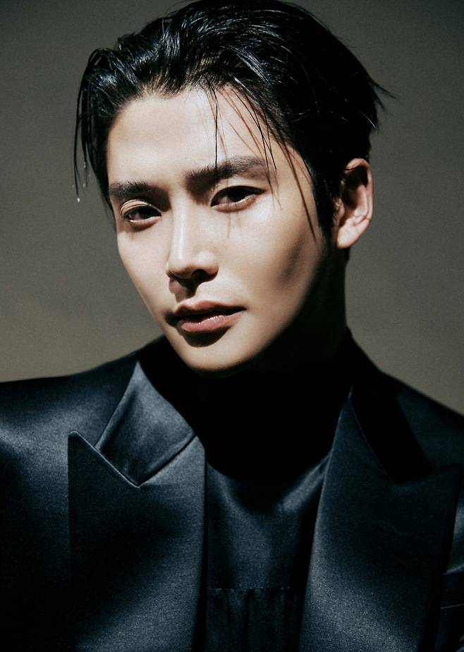 디즈니+ 오리지널 시리즈 '탁류'의 배우 로운이 15일 진행된 라운드 인터뷰를 위해 포즈를 취하고 있다. /사진제공=월트디즈니컴퍼니코리아 2025.10.15 /사진=이동훈 photoguy@