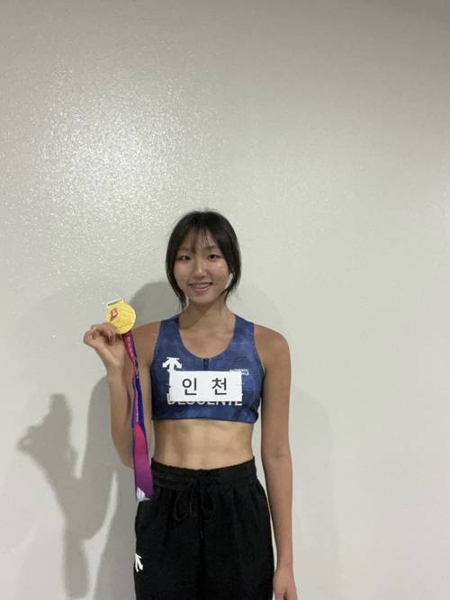 19일 부산아시아드주경기장에서 열린 106회 전국체육대회 여18세이하부 멀리뛰기에서 인천체고 오소희가 금메달을 땄다. 2025.10.19 /오소희 제공