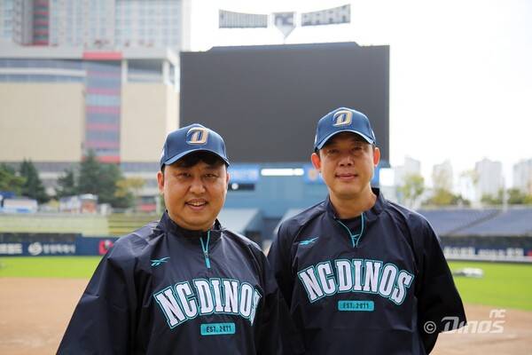 김상훈, 이승호 코치(사진=NC)