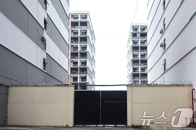 18일(현지시간) 캄보디아 시아누크빌 내 범죄단지로 알려진 건물. 2025.10.18/뉴스1 ⓒ News1 김도우 기자