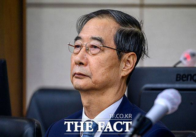 한덕수 전 국무총리가 30일 서울 서초구 서울중앙지법에서 열린 내란 우두머리 방조 및 위증 등 혐의 재판에 피고인으로 출석하고 있다. 2025.9.30 사진공동취재단