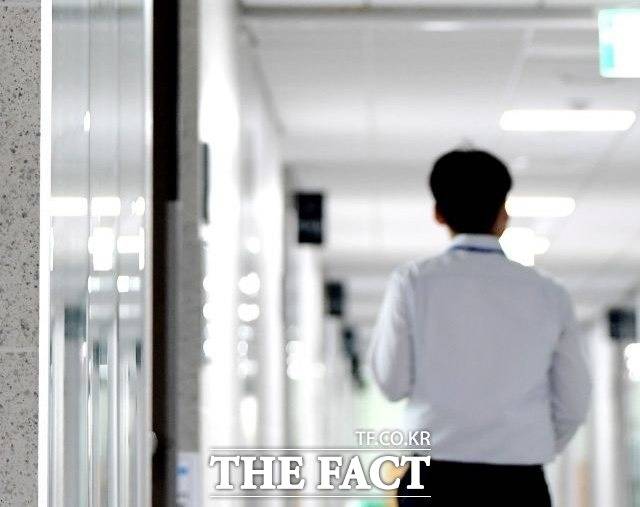 국회 보좌진은 별정직 공무원으로 임기 보장이 없어 신분이 불안정하다. 사진은 국회 의원회관 전경. /더팩트DB
