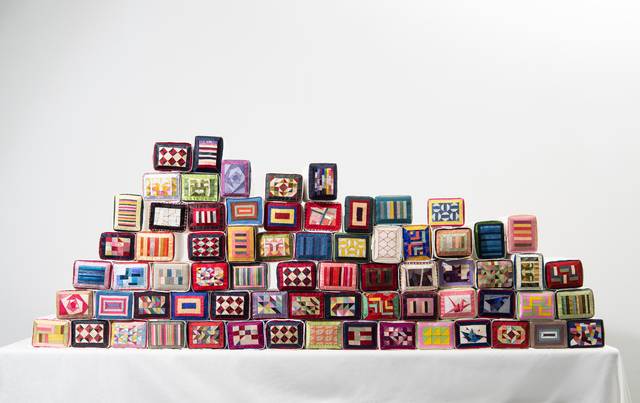 '여연회' 회원전 '아름다운 우리 베개-꿈을 담다'에 전시된 베개 작품. '여연회' 제공