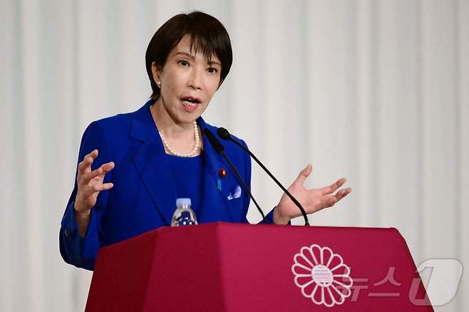 다카이치 사나에가 4일 도쿄에서 자민당 총재 선거 후 당선 기자회견을 하고 있다. ⓒ AFP=뉴스1 ⓒ News1 안은나 기자