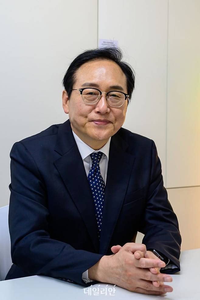 지난 17일 서울 삼성동 모처에서 정인교 인하대학교 교수(前 통상교섭본부장)이 데일리안과 인터뷰를 진행하고 있다.ⓒ데일리안 배군득