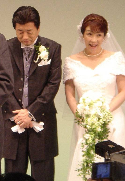 다카아치 사나에 결혼사진. 출처 X(엑스)