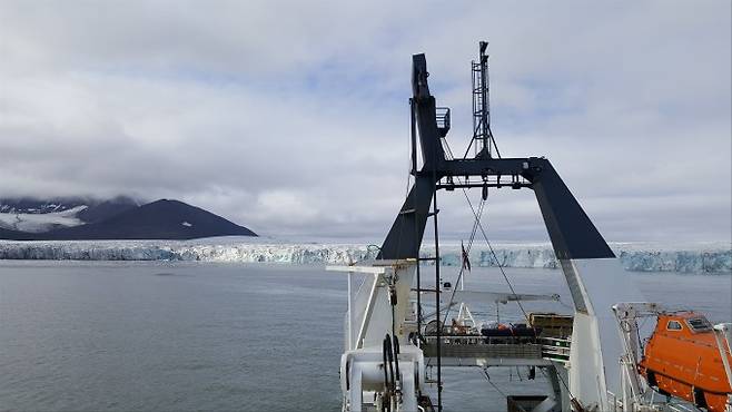 2019년 하계 스발바르 남부 피오르 국제공동탐사 현장. 극지연구소 제공