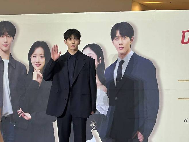 태우 역의 최보민 배우