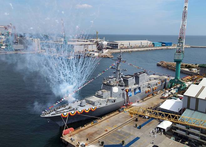 HD현대중공업이 건조해 지난 9월 진수한 8,200톤급 최첨단 이지스구축함(KDX-III Batch-II) 2번함인 ‘다산정약용함’의 모습