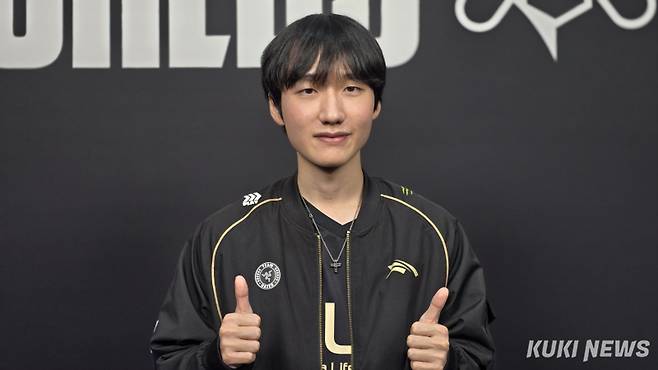 ‘피넛’ 한왕호가 18일 중국 베이징 스마트 e스포츠 센터에서 쿠키뉴스와 인터뷰하고 있다. 김영건 기자
