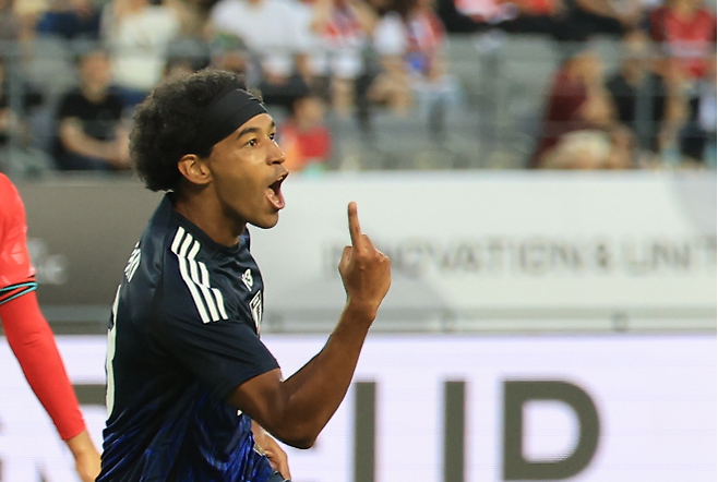 7월 15일 경기도 용인미르스타디움에서 열린 2025 동아시아축구연맹(EAFF) E-1 챔피언십(동아시안컵) 남자부 최종 3차전 한국과 일본의 경기 전반 9분. 일본 저메인 료가 선제골을 넣고 기뻐하고 있다. 사진=연합뉴스 제공