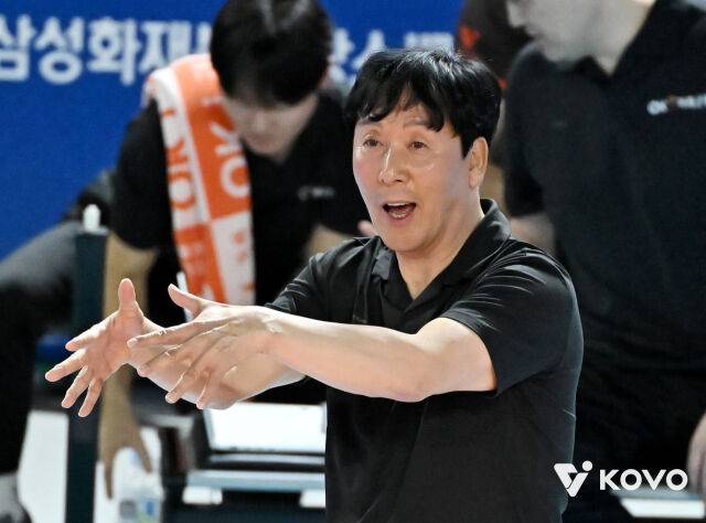 OK저축은행 신영철 감독./KOVO