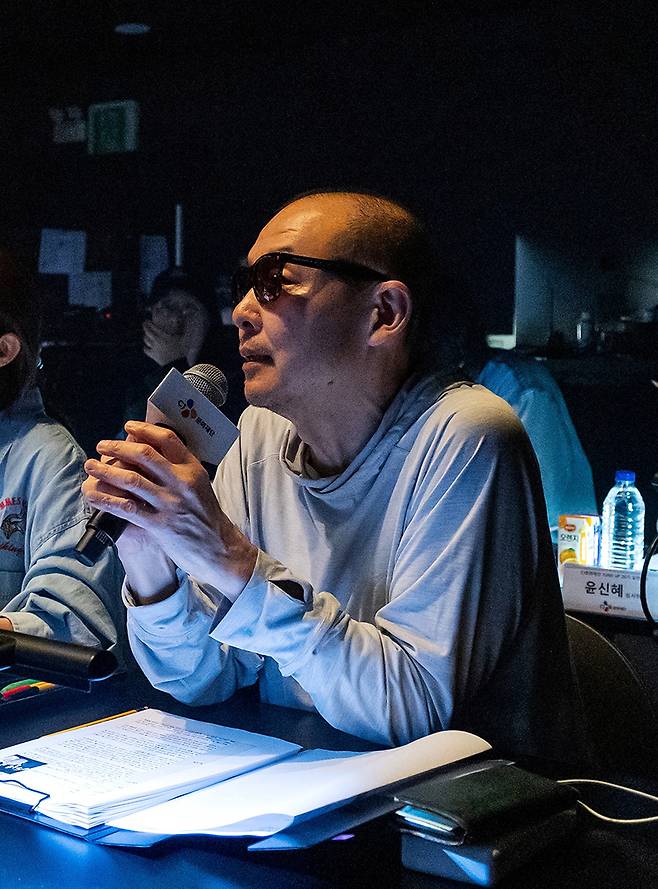 젊은 음악인 지원 프로그램인 튠업 26기 실연심사에서 후보자를 심사 중인 정원영. CJ문화재단 제공