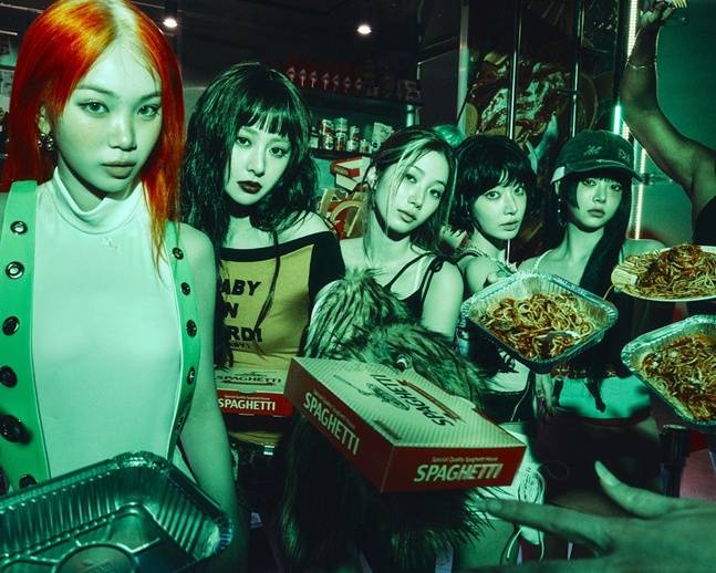 "'올해의 콜라보' 이미 확정"르세라핌-제이홉 '스파게티' 티저 글로벌 팬  반응 폭발 [K-EYES]