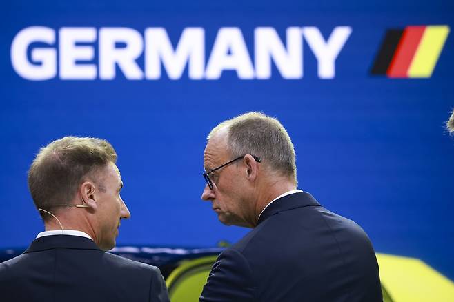프리드리히 메르츠 독일 총리(오른쪽) [EPA 연합뉴스 자료사진. 재판매 및 DB 금지]