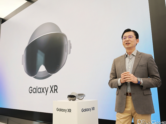 삼성전자가 '갤럭시 XR'을 선보이는 브리핑을 개최했다.