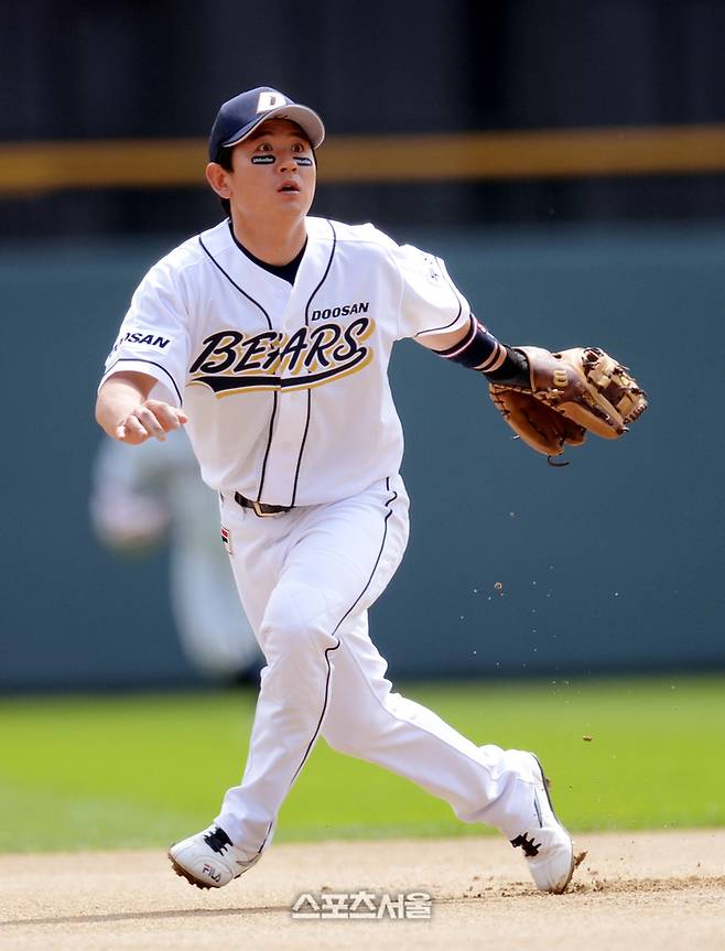 두산 현역 시절 손시헌 코치. 사진 | 스포츠서울DB