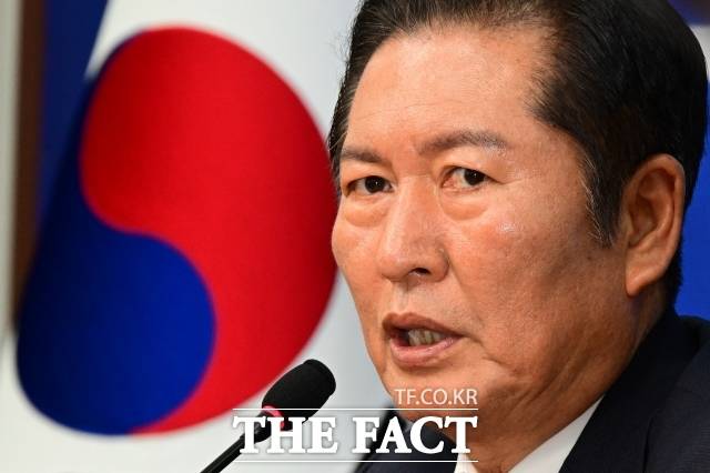 정청래 더불어민주당 대표가 지난 20일 서울 여의도 국회에서 열린 '사법개혁특별위원회 사법개혁안 발표'에 참석해 모두발언을 하고 있다. /남윤호 기자