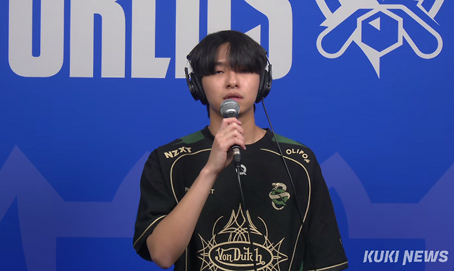 ‘쿼드’ 송수형이 22일 오후 8시(한국시간) 중국 베이징 스마트 e스포츠 센터에서 열린 ‘2025 월드 챔피언십(롤드컵)’ 스위스 스테이지 3라운드 2승1패조 G2와 경기가 끝난 뒤 쿠키뉴스와 화상 인터뷰에 임하고 있다. 김영건 기자