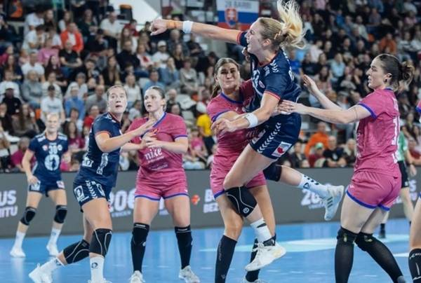 사진 여자 EHF 유로컵 2026 노르웨이와 슬로바키아 경기 모습, 사진 출처=슬로바키아핸드볼협회